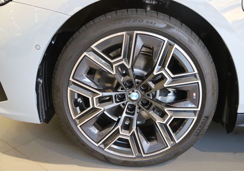 BMW 530, 2026