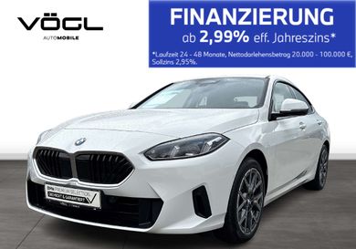 BMW 220, 2025