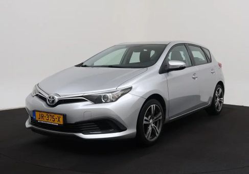 Toyota Auris, 2016