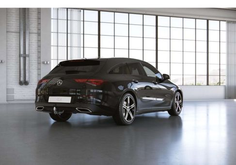 Mercedes-Benz CLA 200, 2022