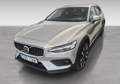 Volvo V60 Cross Country, 2023