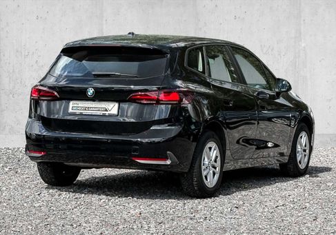 BMW 216, 2023