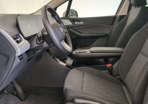 BMW 220, 2025 3