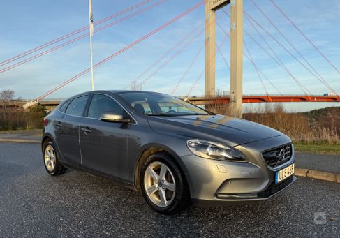 Volvo V40, 2016