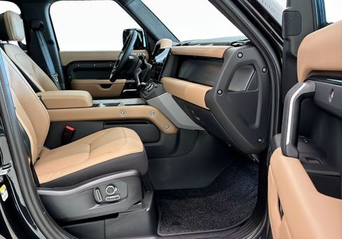 Land Rover Defender, 2026