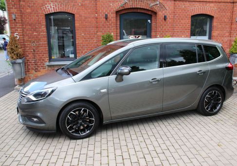 Opel Zafira, 2018