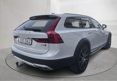 Volvo V90 Cross Country, 2020