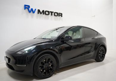 Tesla Model Y, 2021