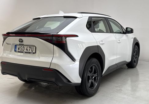 Toyota bZ4X, 2023 3