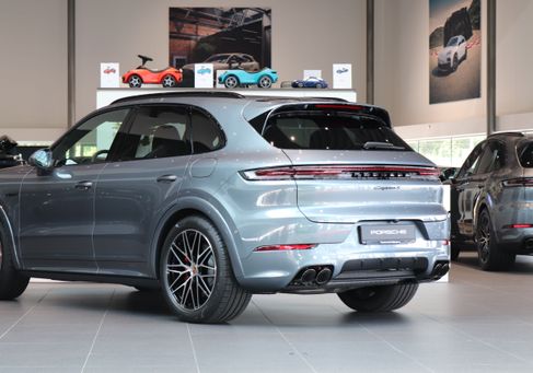 Porsche Cayenne, 2026