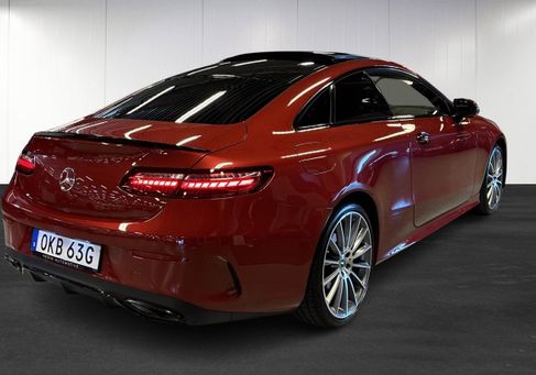 Mercedes-Benz E 200, 2022