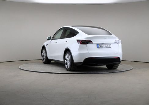 Tesla Model Y, 2023 2