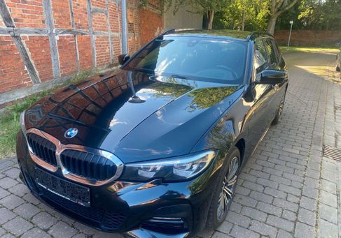 BMW 330, 2020