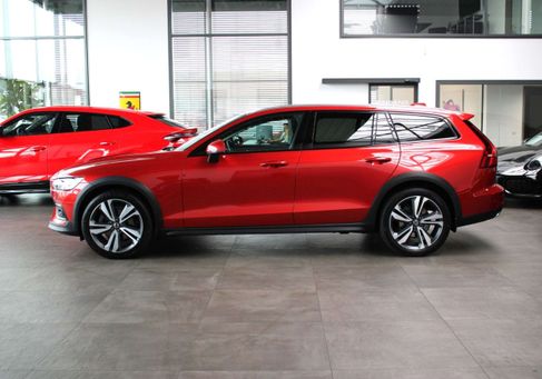Volvo V60 Cross Country, 2022