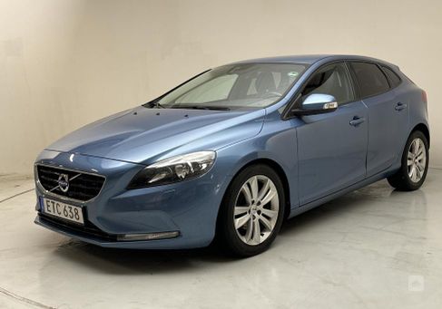 Volvo V40, 2015