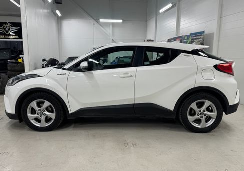 Toyota C-HR, 2017