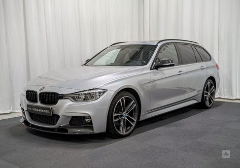 BMW 330, 2018