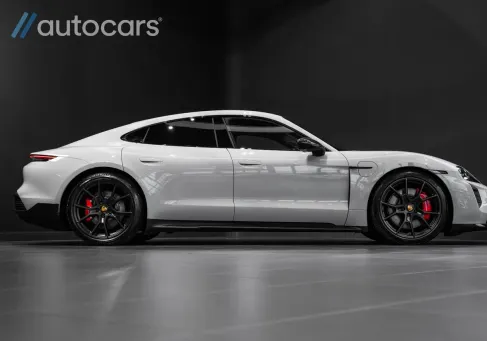 Porsche Taycan, 2023