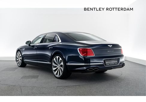 Bentley Flying Spur, 2022