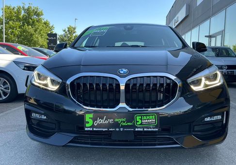 BMW 118, 2021