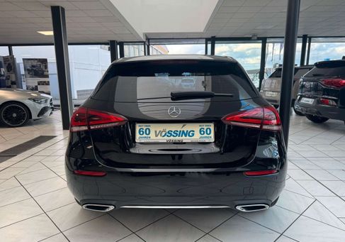 Mercedes-Benz A 220, 2022