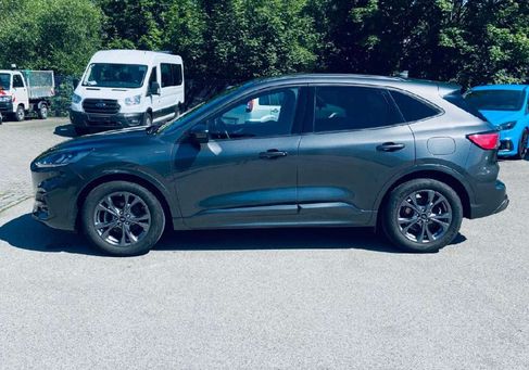 Ford Kuga, 2022