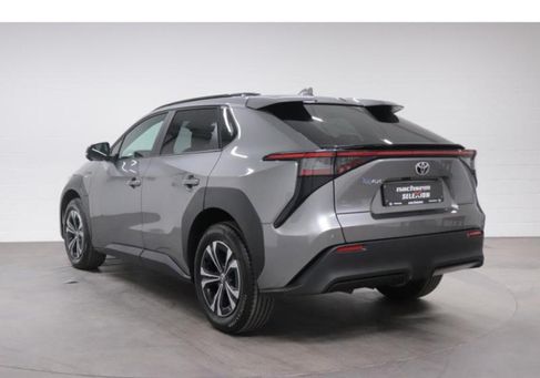 Toyota, 2024