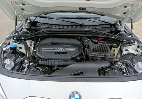 BMW 120, 2021