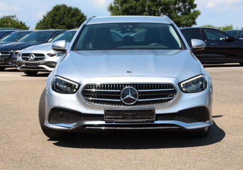 Mercedes-Benz E 300, 2022 2