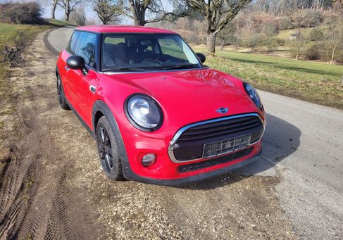 MINI ONE, 2019
