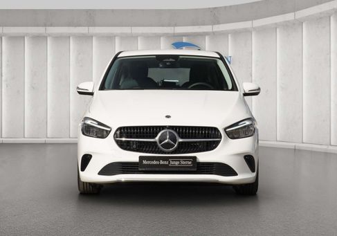 Mercedes-Benz B 180, 2024