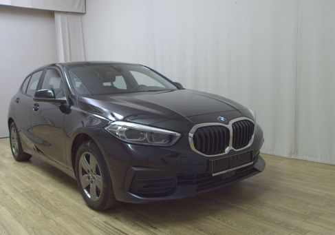 BMW 118, 2022