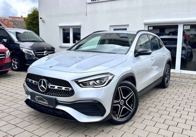 Mercedes-Benz GLA 200, 2022