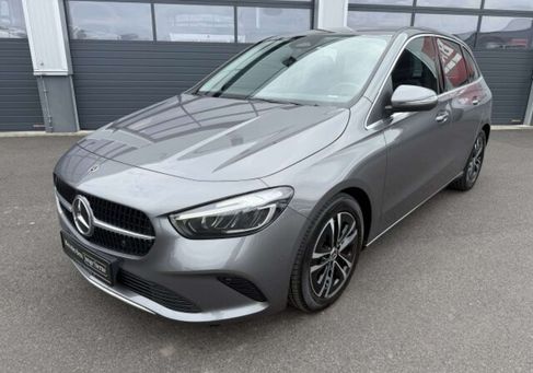 Mercedes-Benz B 180, 2025
