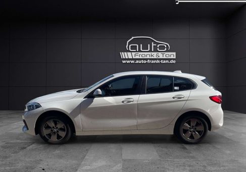 BMW 118, 2023