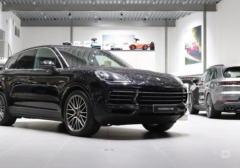 Porsche Cayenne, 2021