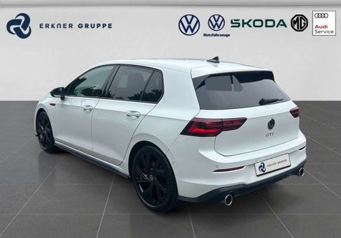 Volkswagen Golf, 2022