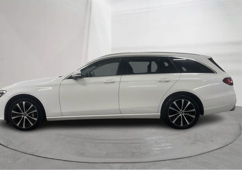 Mercedes-Benz E 300, 2022 2