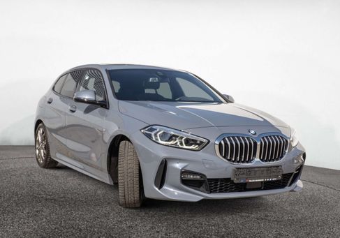 BMW 120, 2024 3