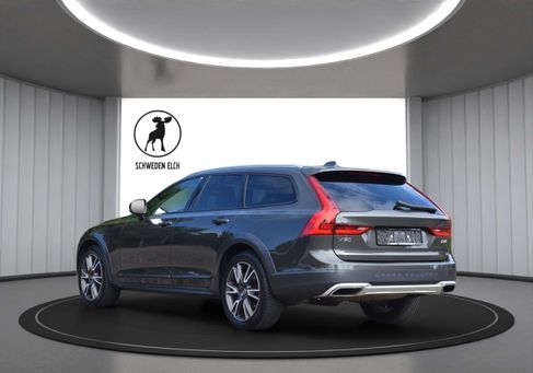 Volvo V90 Cross Country, 2018