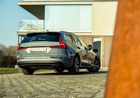 Volvo V60, 2022