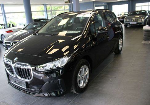 BMW 216, 2025