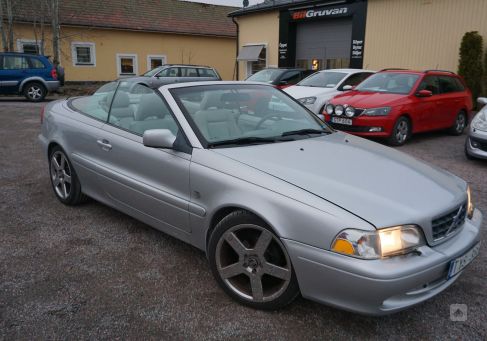 Volvo C70, 2002