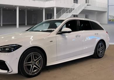 Mercedes-Benz C 300, 2025