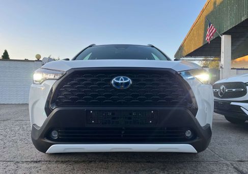 Toyota Corolla Cross, 2025 3