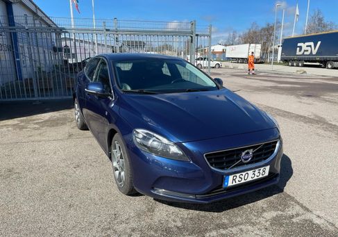 Volvo V40, 2015