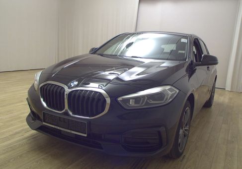 BMW 120, 2022