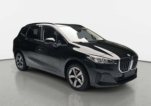 BMW 220, 2025