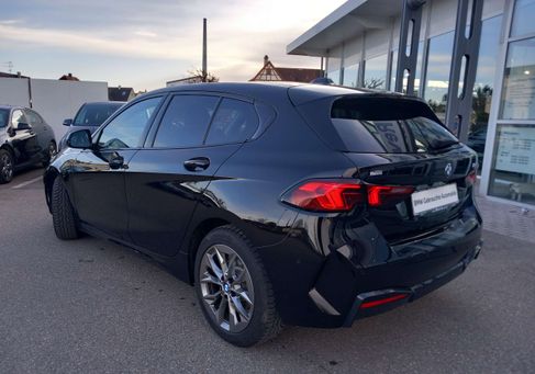 BMW 120, 2024 3