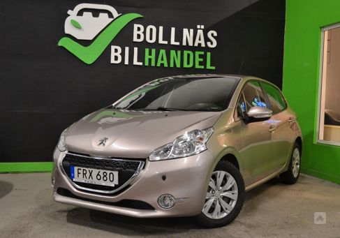 Peugeot 208, 2012